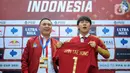 Ketua Umum PSSI, Mochammad Iriawan (kiri) bersama pelatih baru Timnas Indonesia, Shin Tae-Yong saat perkenalan di Ruang VVIP Stadion Pakansari, Kab Bogor, Jawa Barat, Sabtu (28/12/2019). Shin Tae-Yong dikontrak menjadi pelatih Timnas Indonesia selama 4 tahun. (Liputan6.com/Helmi Fithriansyah)