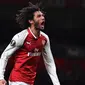 2. Mohamed Elneny – Pemain yang sedang dipinjamkan Arsenal ke Besiktas ini bisa masuk daftar pembelian AC Milan. Tim berjuluk Rossonerri itu berencana menambah kekuatan lini tengah. (AFP/Ben Stansall)