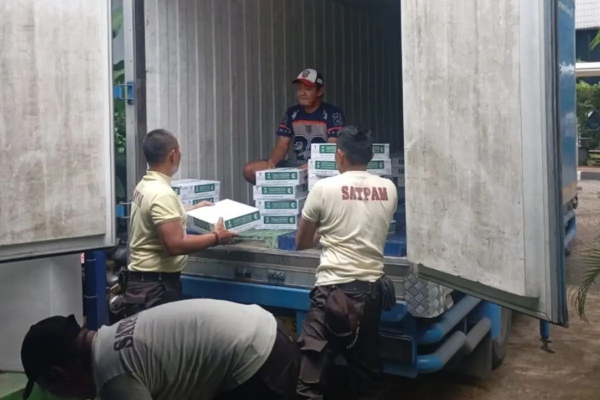 Kemenag mulai distribusikan kurma pemberian Kerajaan Arab Saudi bagi masyarakat Indonesia.