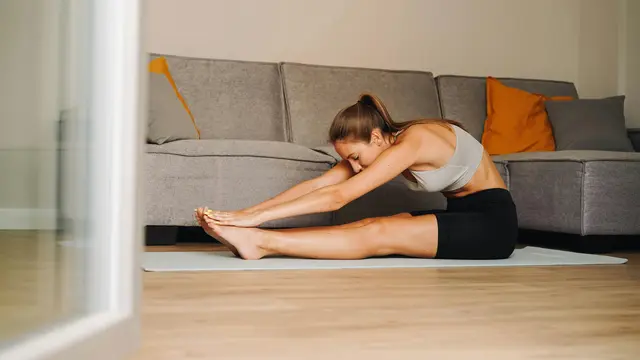 Memulai Hari dengan Melakukan Light Stretching agar Tubuh Lebih Siap Menjalani Hari