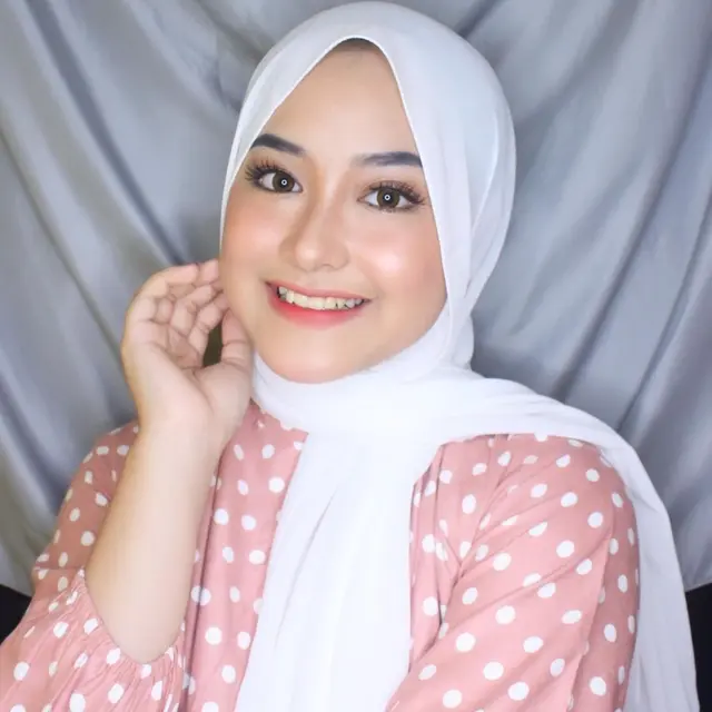 6 Potret Sahara Wanita yang Disebut Mirip Salshabilla Adriani, Bak Pinang Dibelah Dua