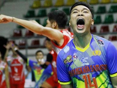 Surabaya Bhayangkara Samator tampil konsisten di dua laga terkahir final four Proliga 2022 yang berlangsung di Padepokan Voli Jenderal Polisi Kunarto, Bogor. Kali sukses mengalahkan Jakarta Pertamina Pertamax dengan skor 3-0. (Bola.com/M Iqbal Ichsan)