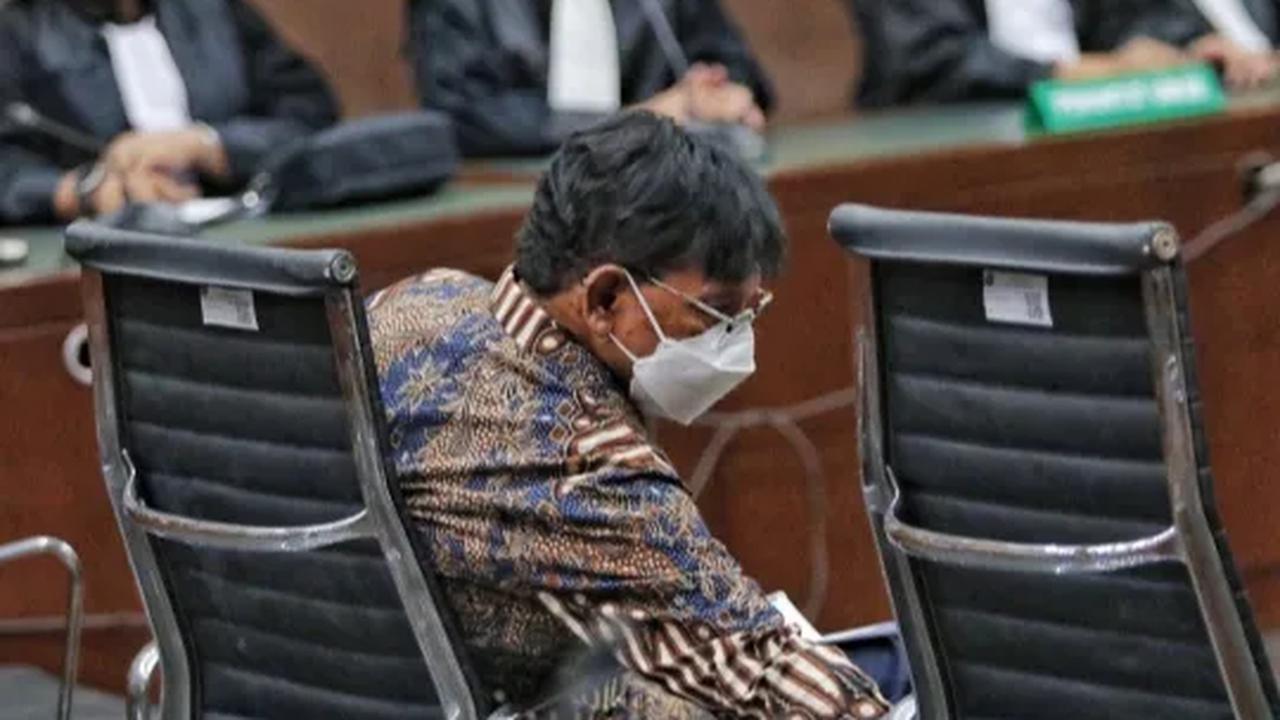 "Iya, kalau pak Anang memang menyampaikan tidak menyebutkan Johnny tapi diberikan ke Heppy," kata Mirza.