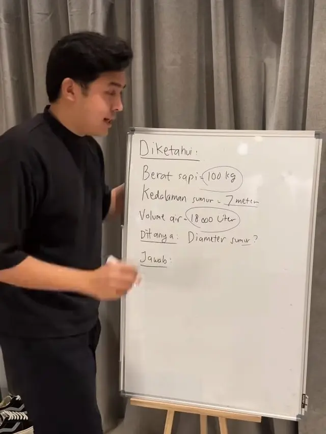 Aksi Jerome Polin hitung diameter sumur tempat jatuhnya sapi (Sumber: Instagram/@jeromepolin)