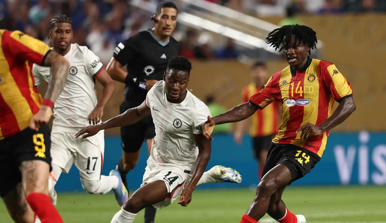Bertanding pada laga ketiga Grup D Piala Dunia Antarklub 2025 di Lincoln Financial Field, Philadelphia, pada 24 Juni 2025 waktu setempat atau Rabu (25/6/2025) pagi WIB melawan Esperance de Tunis, Chelsea menang telak 3-0. (FRANCK FIFE/AFP)