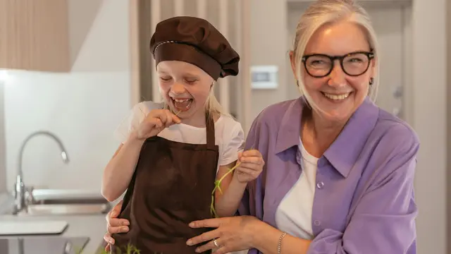 3. Libatkan Anak dalam Proses Memasak