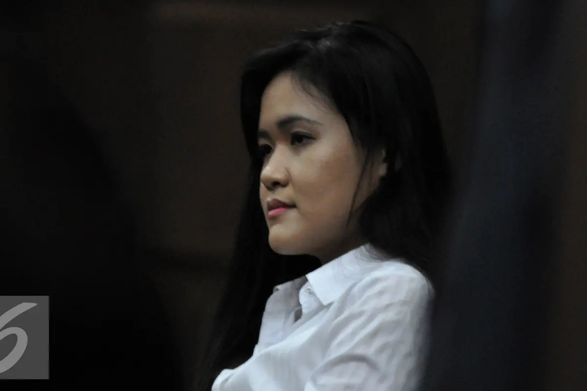 20160815- Ekspresi Jessica Saat Mendengar keterangan Saksi Ahli Psikologi-Jakarta- Johan Tallo