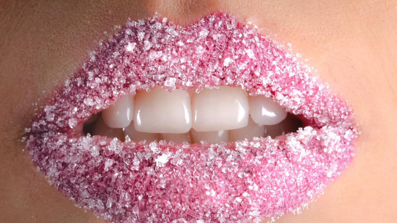 [Fimela] ilustrasi lip scrub