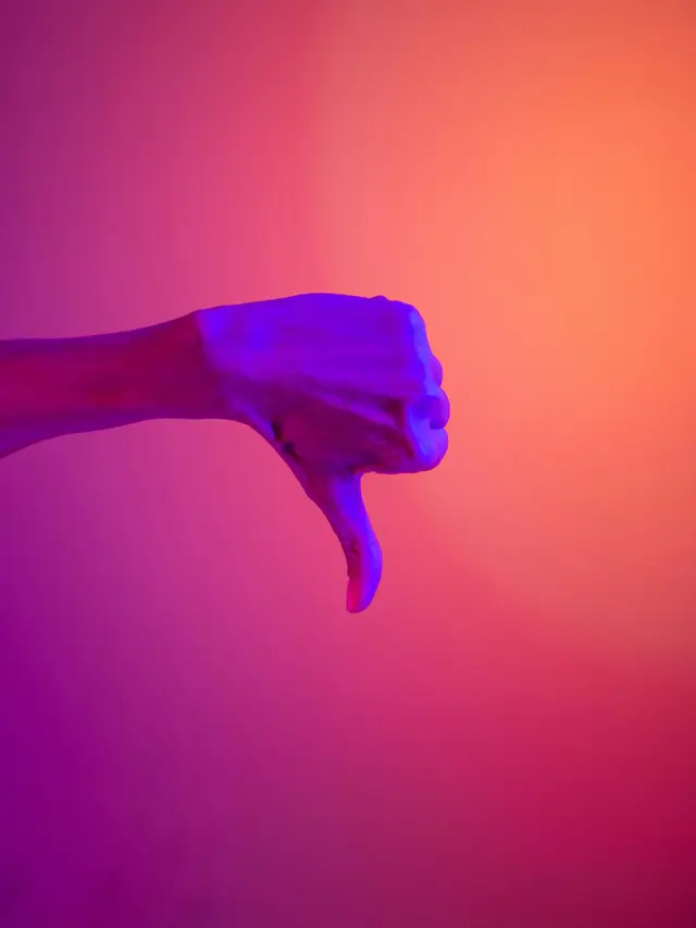 2. Dampak "Tone Deaf" Terhadap Reputasi di Media Sosial