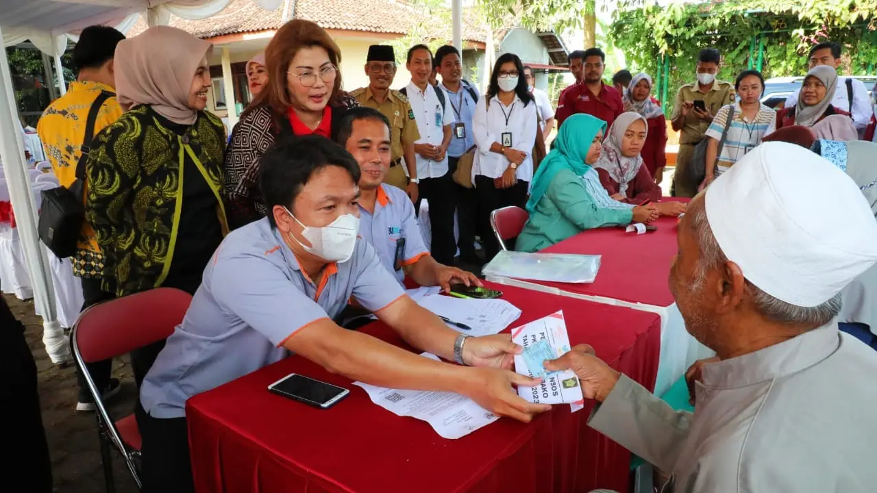 Kemensos Ungkap Alasan Tak Lagi Salurkan Bansos Berupa Barang