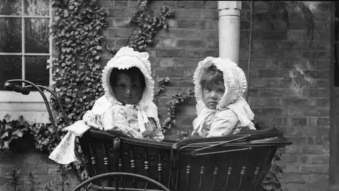 Merasakan Nuansa Masa Lalu di Potret Kehidupan Era Victoria