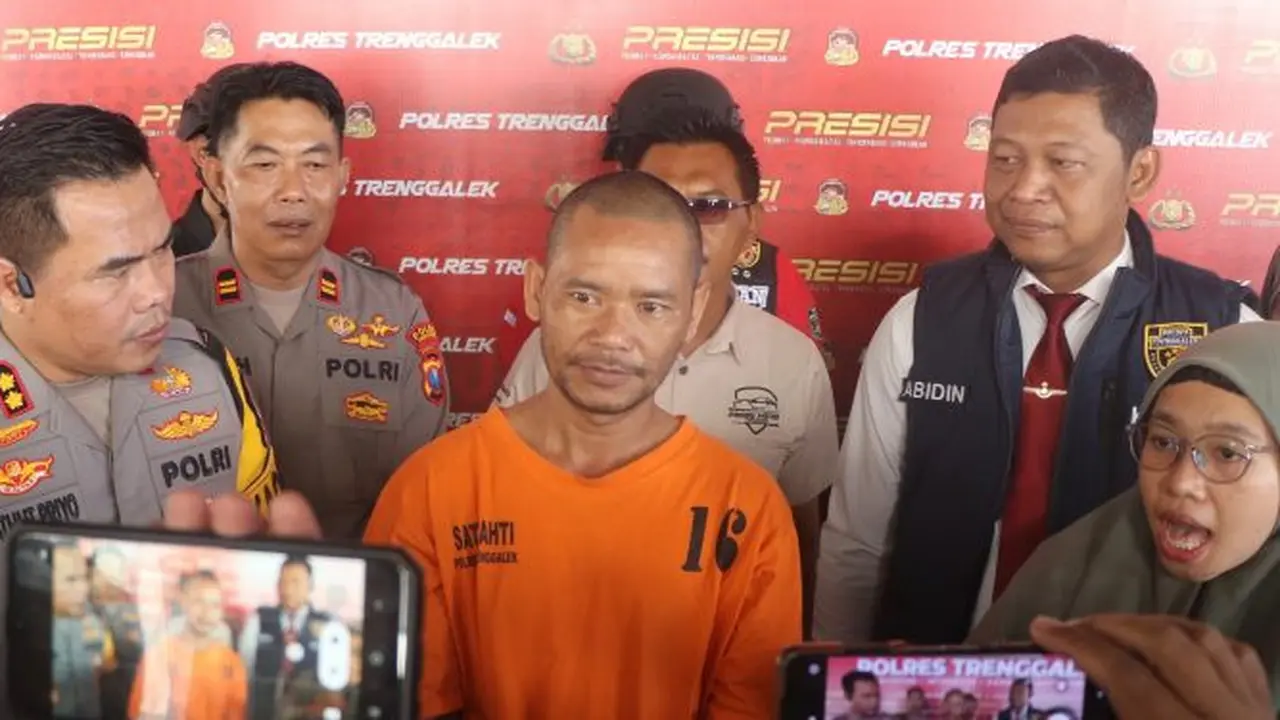 Pelaku HJ saat diamankan di Polres Trenggalek. (foto: tribratanews.jatim)