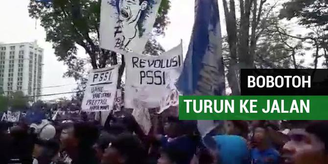 VIDEO: Kecewa dengan Komdis PSSI, Ribuan Bobotoh Turun ke Jalan