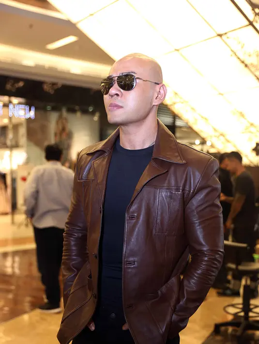 Deddy Corbuzier menambahkan, bahwa rokok itu bukan penyebab kanker. Ia menilai bahwa rokok belum terbukti menjadi penyebab kanker. Bankan baginya, kanker belum pasti apa penyebabnya. (Nurwahyunan/Bintang.com)