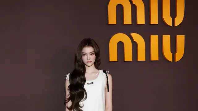 Gaya Momo TWICE, Minnie I-DLE, dan Ella Gross di Show Miu Miu Fall/Winter 2026 Paris Fashion Week