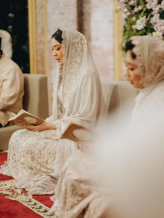 Putri Tanjung Pengajian (Instagram/putri_tanjung)