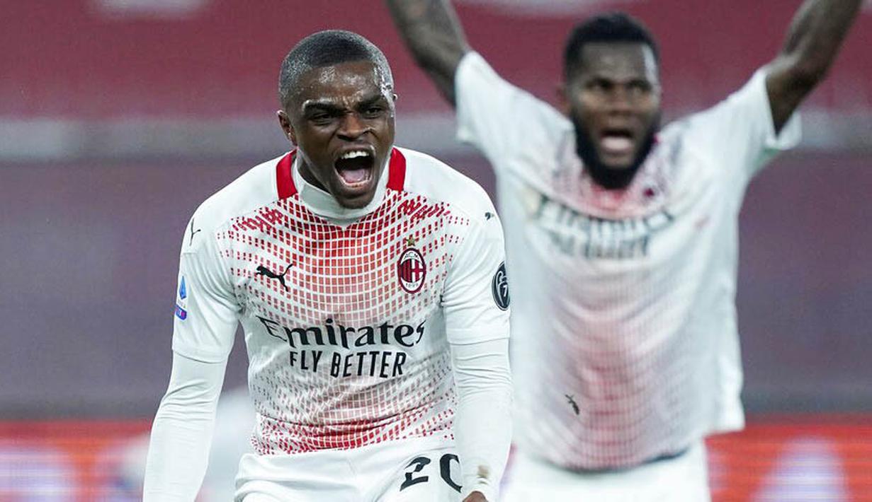 Pemain AC Milan, Pierre Kalulu, melakukan selebrasi usai mencetak gol ke gawang Genoa pada laga Liga Italia di Stadion Luigi Ferraris, Kamis (17/12/2020). Kedua tim bermain imbang 2-2. (Spada/LaPresse via AP)