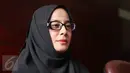 Putri Aisyah Aminah saat jumpa pers di kawasan menteng, Jakarta, Kamis (23/3). Istri Ustad Al Habsyi membeberkan perihal masalah rumah tangganya yang sudah di ujung tanduk. (Liputan6.com/Herman Zakharia)