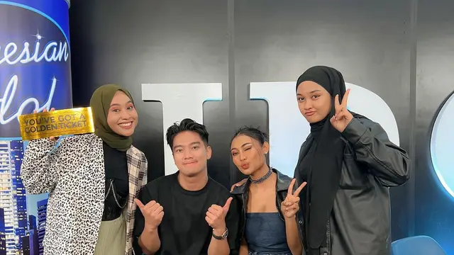 Kakak beradik Novia Bachmid (Foto: YouTube)