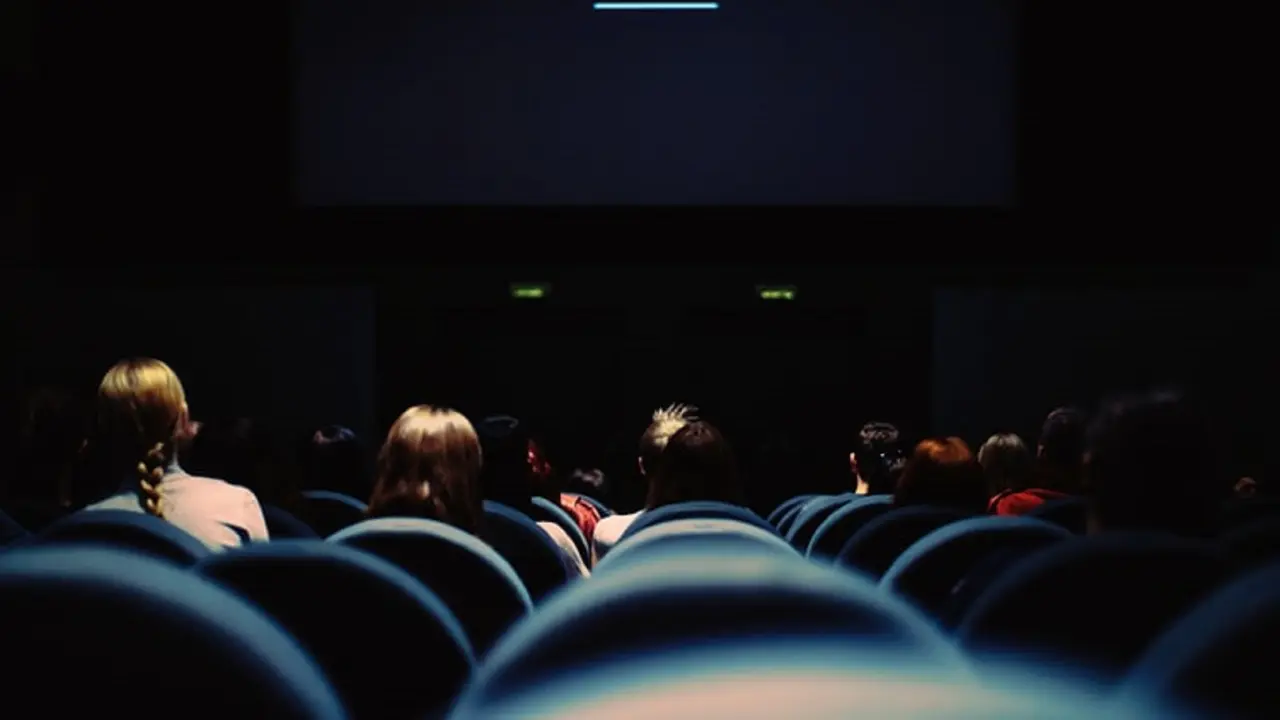 Ilustrasi Menonton Bioskop
