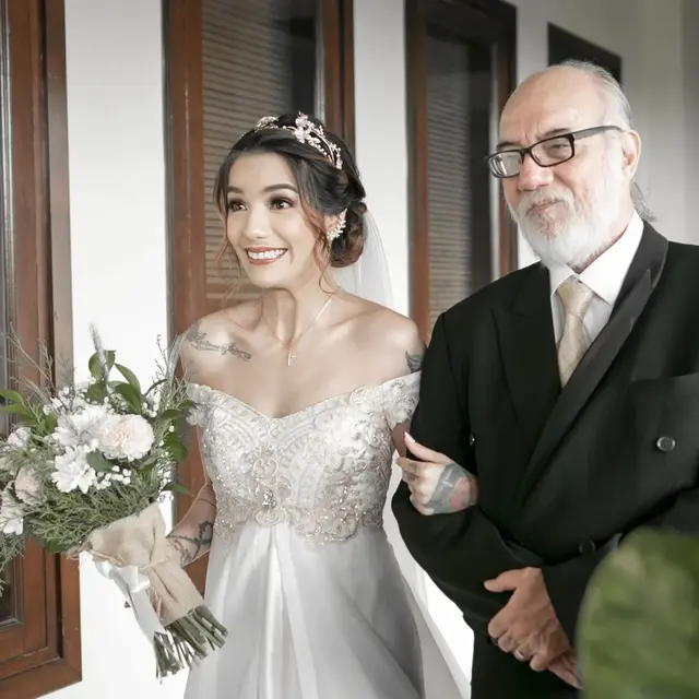 7 Potret Pernikahan Sheila Marcia yang Baru Diungkap Usai 2 Tahun Berumah Tangga