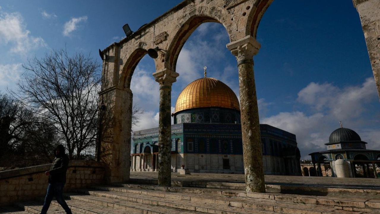Israel berencana menerapkan sejumlah pembatasan terhadap warga Palestina yang hendak beribadah di Masjid Al Aqsa, wilayah Yerusalem yang diduduki, selama bulan suci Ramadan. Pembatasan tersebut akan dilakukan sesuai 'kebutuhan keamanan'.