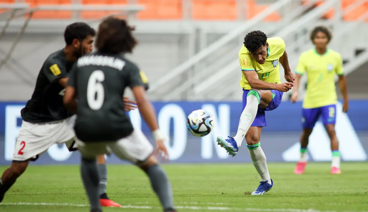 Selepas jeda, Brasil tetap tancap gas dan langsung membuat gol. Adalah Kaua Elias yang merobek gawang Kaledonia Baru di menit ke-46. (Doc. LOC WCU17/BRY)
