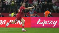 Tetapi Turki menyamakan skor menjadi 1-1 melalui gol Baris Alper Yilmaz menit ke-77. (AP Photo/Czarek Sokolowski)