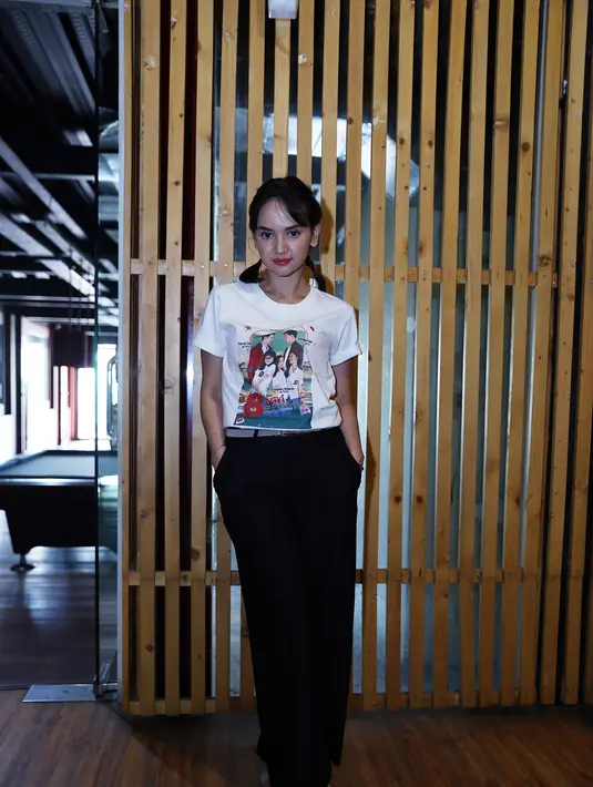 Ditempat yang sama, Angelica Simperler juga mengaku parno ke toilet umum setelah beredar video pegawai toko yang merekam pengunjung melalui ponselnya. (Nurwahyunan/Bintang.com)