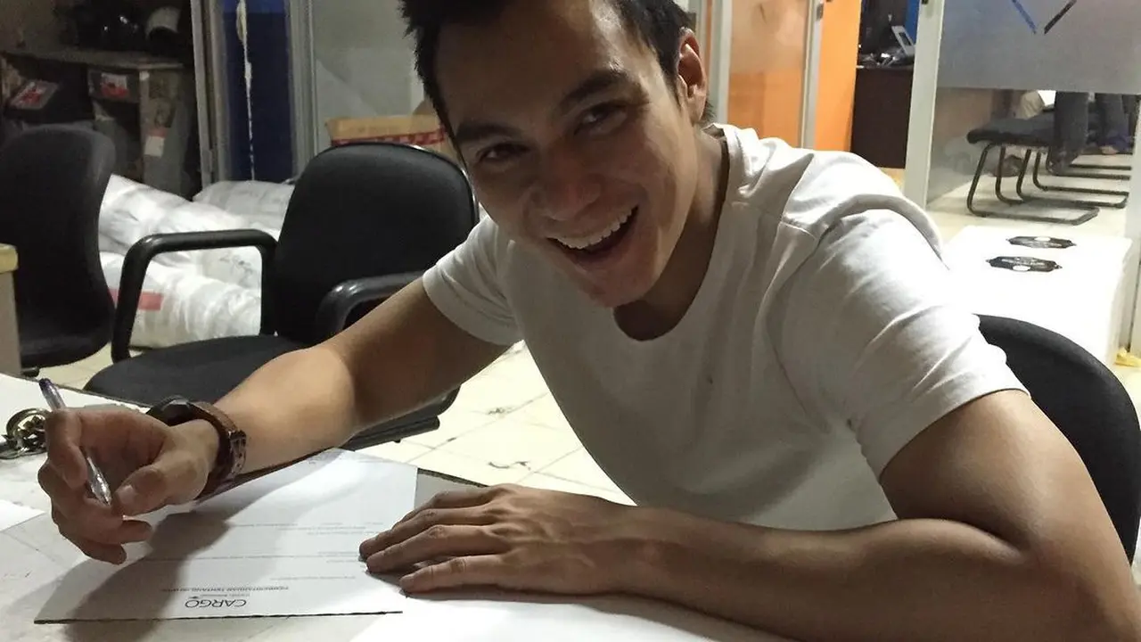 nama lengkap baim wong