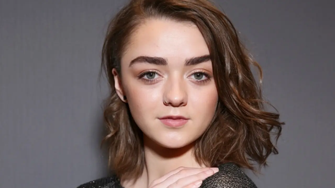 [Bintang] Maisie Williams