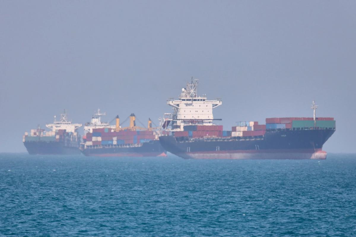 FOTO: Ketegangan di Selat Hormuz Meningkat di Tengah Saling Klaim Iran dan Amerika Serikat