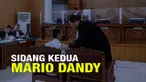 Sidang kedua kasus penganiayaan terdakwa Mario Dandy Satriyo digelar pada, Selasa, 13 Juni 2023 dengan agenda sidang hari menghadirkan ayah David Ozora, Jonathan Latumahina. Ia mengungkap ada sejumlah ancaman yang diterima David hingga diancam akan d...