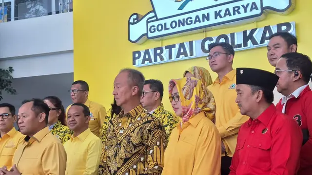 Bakal calon gubernur Banten, Airin Rachmi Diany mendatangi kantor DPP Partai Golkar, Slipi, Jakarta Barat, Selasa (27/8/2024).