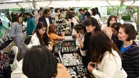 Model Cantik Pamerkan Perhiasan Indonesia di KJRI Osaka