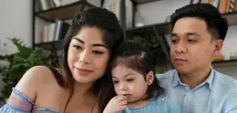 Menghadapi perilaku anak seperti memukul, berteriak, atau menolak arahan sering kali membuat orangtua berada di posisi serba salah. Di satu sisi ingin bersikap tegas, di sisi lain tidak ingin merusak kedekatan emosional dengan anak. (foto/dok: freepik)