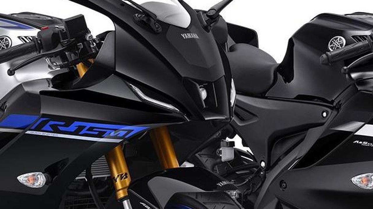 Fairing depan motor R15M Connected-ABS Icon Performance mengalami perubahan grafis pada tulisan R15M