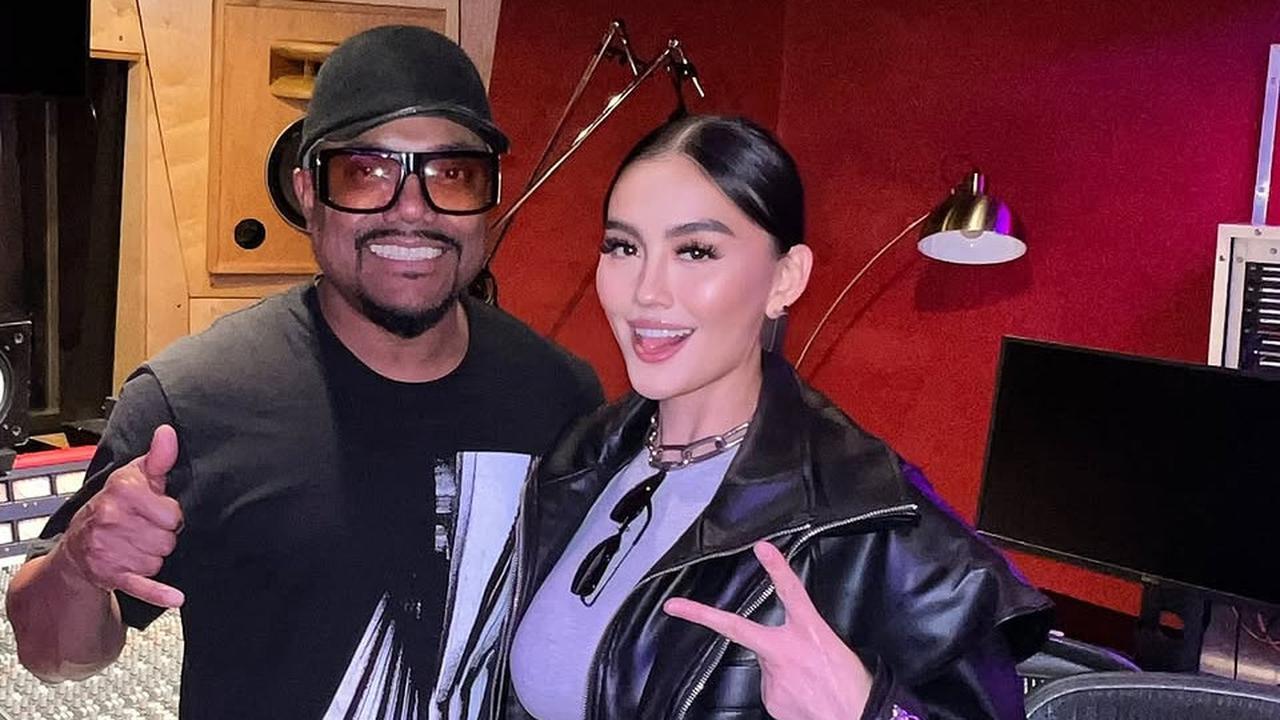 Agnez Mo Pamer Kebersamaan dengan Selebriti Dunia, Netizen Tak Sabar Menanti Album Baru