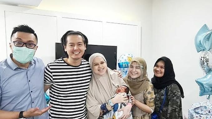 Perpaduan Arab dan Tionghoa, Ini Arti Nama Anak Pertama ...