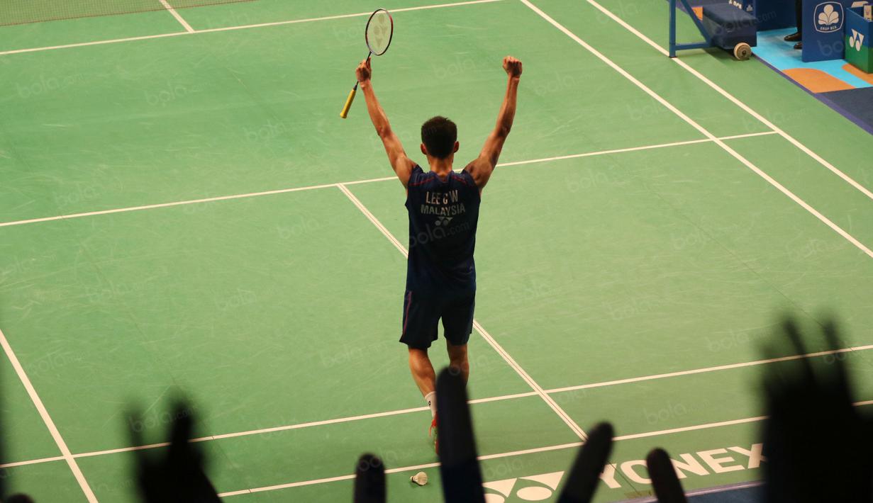 Lee Chong Wei merayakan kemenangan atas Jan O Jorgensen pada Final tunggal Putra Indonesia OPen 2016 di Istora, Senayan, Jakarta, Minggu (5/6/2016). (Bola..com/Nicklas Hanoatubun)