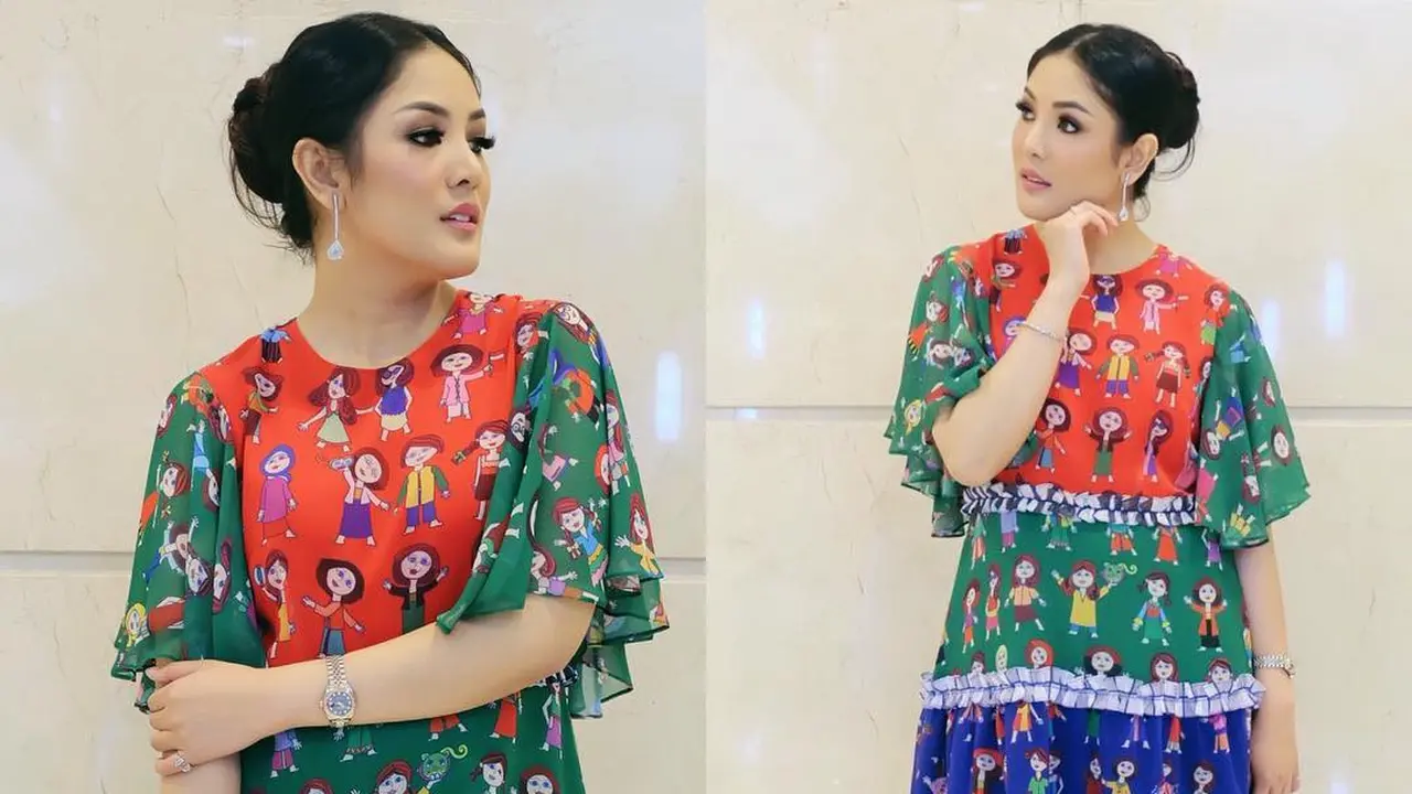 [Bintang] Warna-Warni 5 Gaya OOTD Nindy Ayunda yang Super Hits