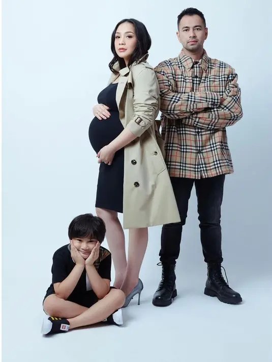 Nagita Slavina maternity shoot (Instagram/raffinagita1717)