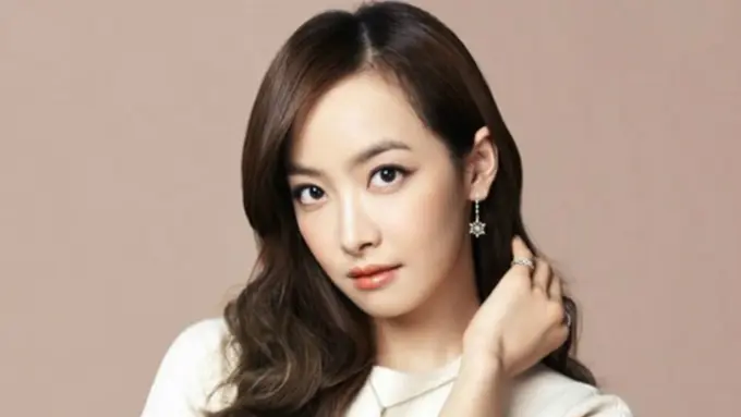 Victoria F(x)'s Buka Suara Tentang 'Skandal' dengan Aktor Cina
