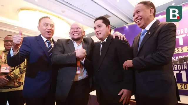 Foto: Momen Mesranya La Nyalla dan Erick Thohir Jelang Perebutan Kursi PSSI 1, Berpelukan