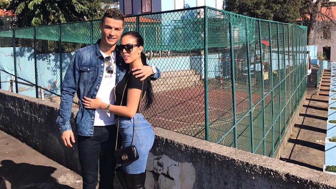 [Bintang] Georgina Rodriguez dan Cristiano Ronaldo