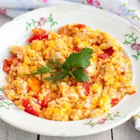 resep tumis telur orak-arik tomat/copyright by A. Zhuravleva (Shutterstock)