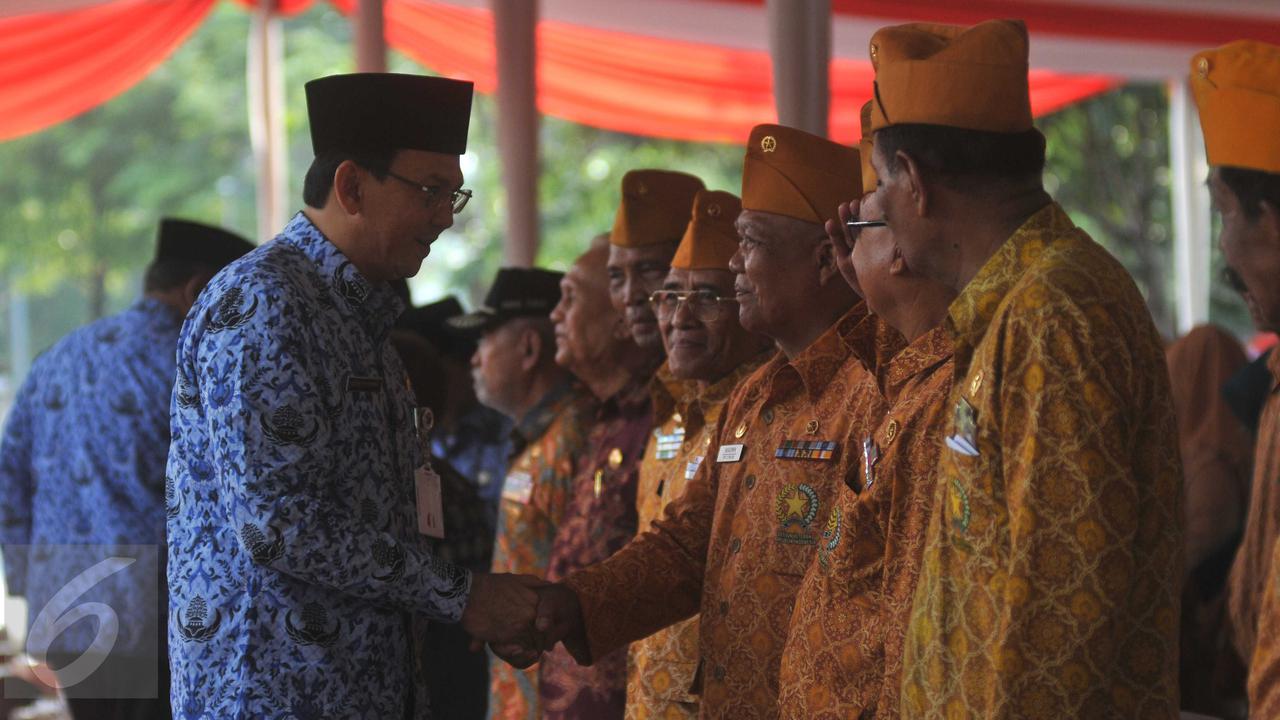 20151110-Peringati Hari Pahlawan, Ahok Pimpin Upacara di Monas-Jakarta