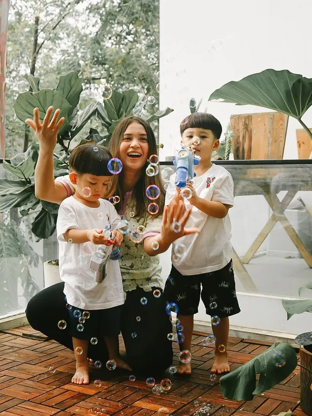 [Fimela] Putri Titian