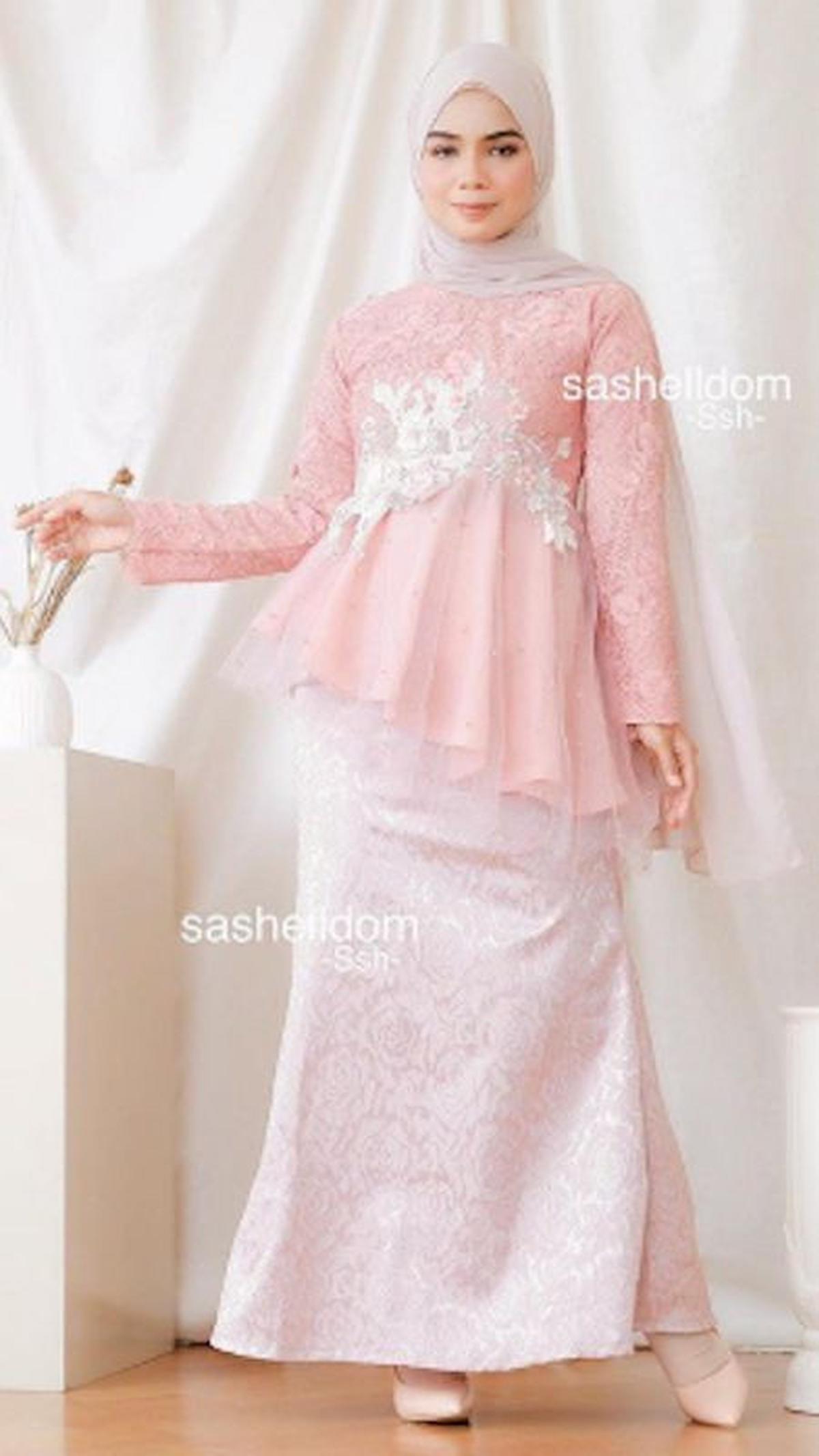 <b>Kebaya Martha Shalshelldom</b>