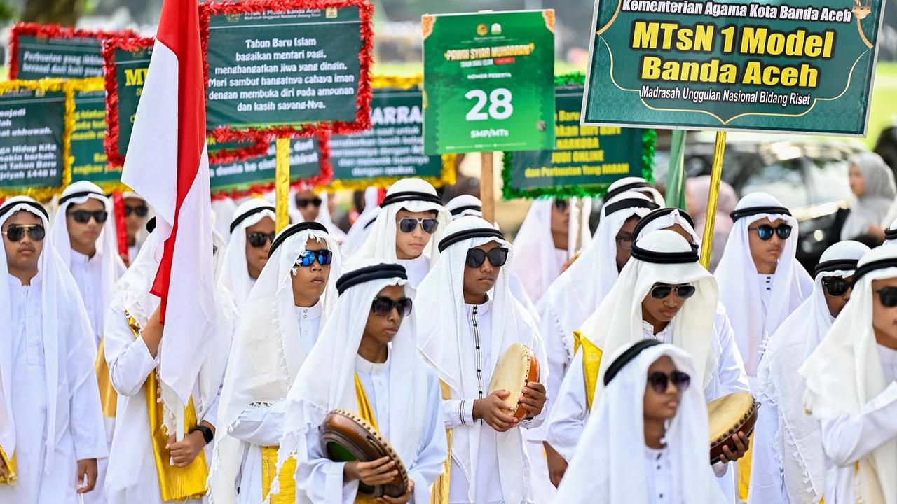 FOTO: Ribuan Siswa Semarakkan Pawai Tahun Baru Islam di Banda Aceh